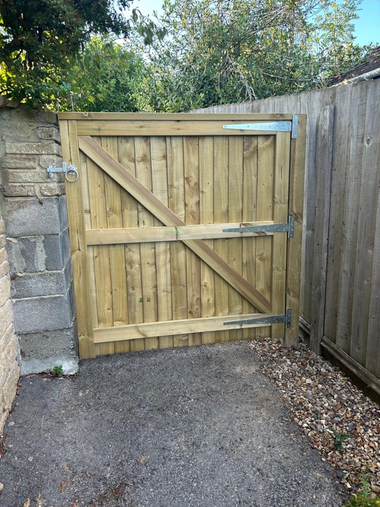 Gate supplied and fitted in Wincanton